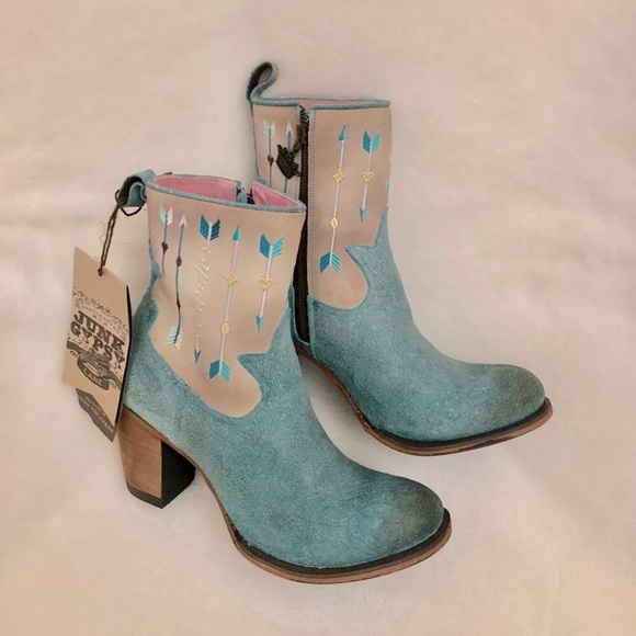 Junk Gypsy Wanderlust Boots - Picture 2 of 10